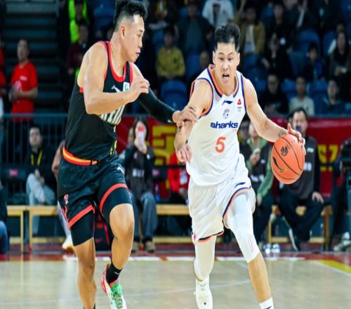 都怪张镇麟昔日国手+全明星转会后坐穿冷板凳，场均1.6分1.4板