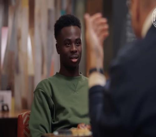 萨卡：最近几年对我帮助最大的是亨利，他教了我很多东西