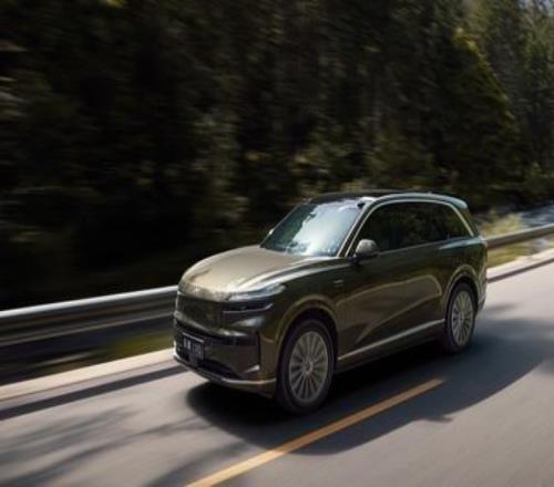 乐道成上海申花足球俱乐部合作伙伴由L90提供出行