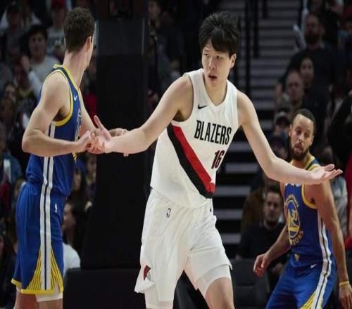 开拓者12点VS勇士，杨瀚森PK库里，阿夫迪亚伤缺，斯普利特或变阵