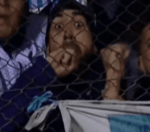 吊炸天！70.2米！阿根廷再现惊天吊射球迷惊掉下巴