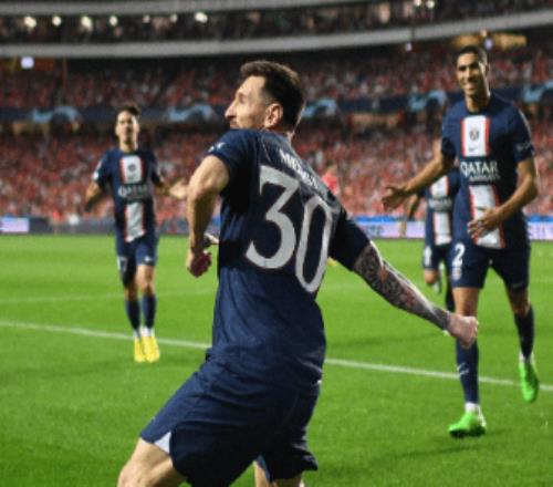 画一道彩虹梅西优雅不停球搓射欧冠已破40队大门