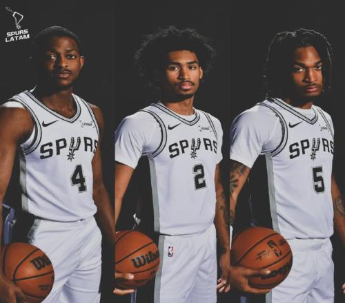 投篮35中8！文班也带不动！马刺三后卫要解体了