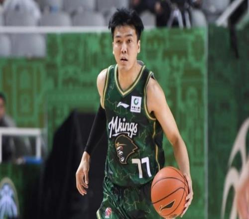 同曦官宣：黄荣奇左肘骨折伤停68周姜贺伤停3周签新外援汉兹