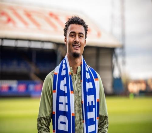 官方：维拉20岁中场泰勒租借加盟奥德汉姆，租期至本赛季结束