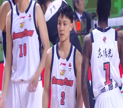 3连胜重回前二！广东却有4坏消息，让杜锋下一轮粤沪大战有些没底