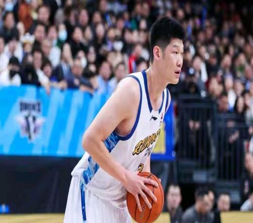 场均出场25分钟的时间里得到16分胡金秋获月度最佳国内球员