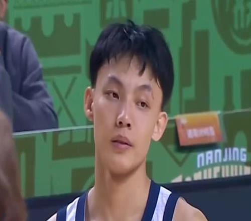 广东16分大胜同曦！胡明轩王者归来，焦泊乔爆发砍两双，徐杰9+5