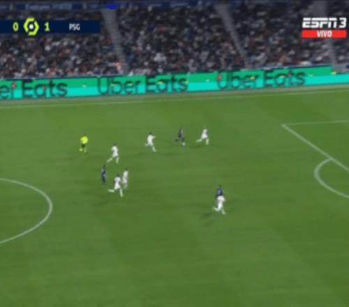 姆巴佩又无视队友强行盘带被断全场15次丢失球权