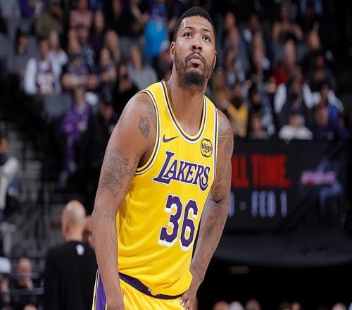 进攻端的负面影响实在是太大了，湖人后场大闸的场上效果很不理想