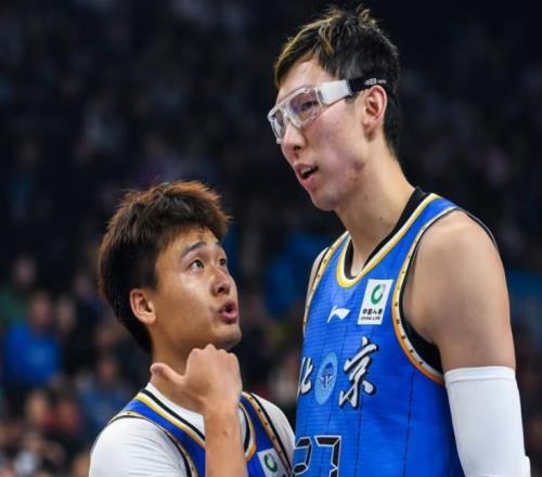 周琦：去年赵睿第一选择不是北京首钢，而是南方某球队