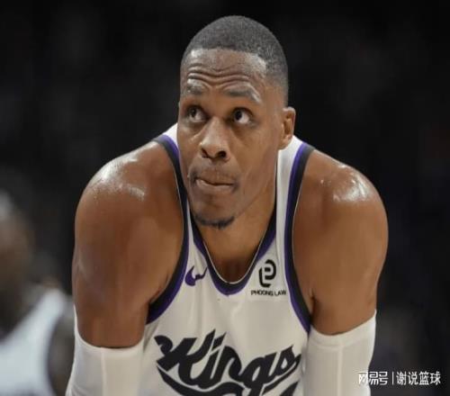 湖人被两旧将制裁，昔日超六赛季最佳一战，20+4球星捍卫荣耀