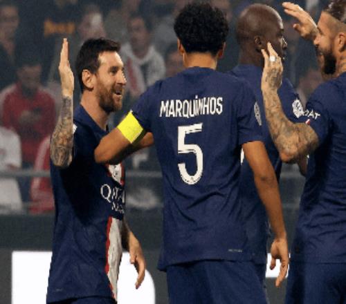 法甲梅西破门内马尔助攻巴黎10里昂4连胜领跑