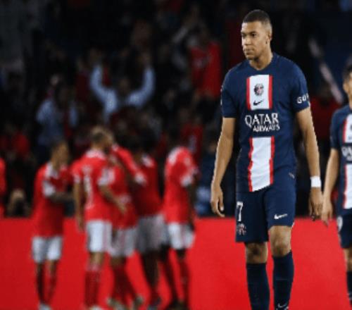 梅西缺阵巴黎2场只进1点球姆巴佩当核心?真不行