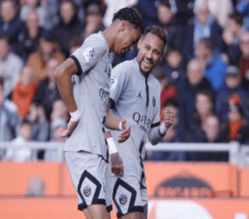 法甲内马尔传射建功梅西休战巴黎21洛里昂