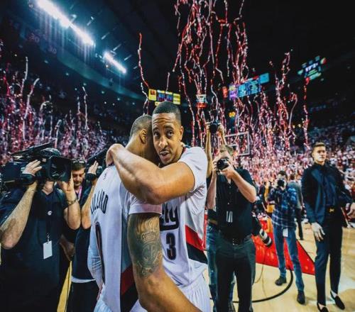 你是个好球员，我们就拿你交易吧