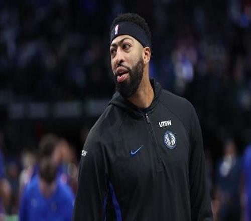 Shams：浓眉手部伤势无需接受手术六周后重新评估恢复情况