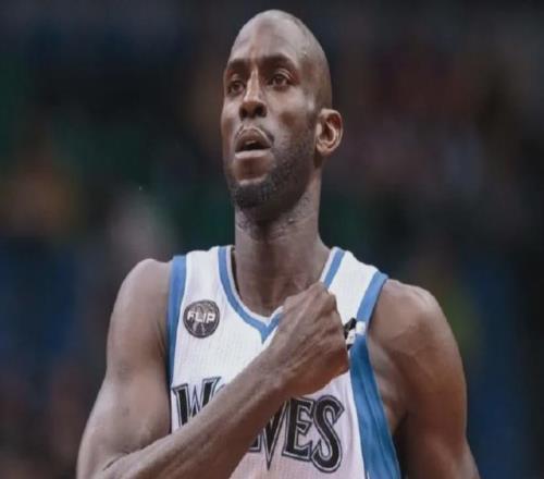 客场2万球迷起立鼓掌！感人，这才叫英雄！