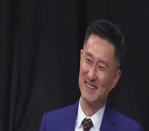 真相大白！广东男篮40分惨败上海队原因曝光，郭士强观战很失望