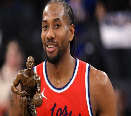 快船13战11胜小卡+145联盟封王！场均32.7分无愧战神美媒力挺MIP