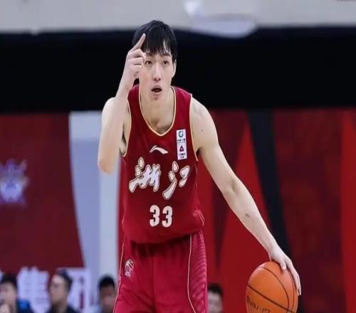 CBA排行榜大变：北京掉出前5浙江挤进前4，广东冲第1，上海9连胜