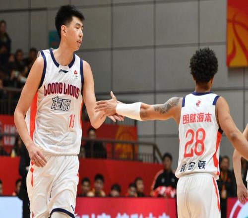 现役国手！0分0板0助0断，1分钟3犯规，球迷：凭什么进的国家队