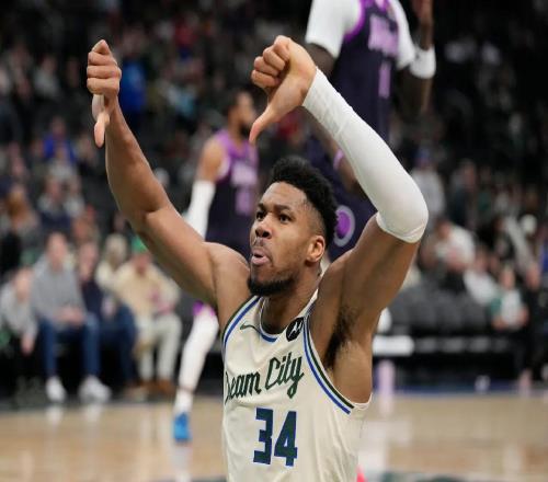 主场被嘘！字母哥困局，留在雄鹿已是浪费巅峰