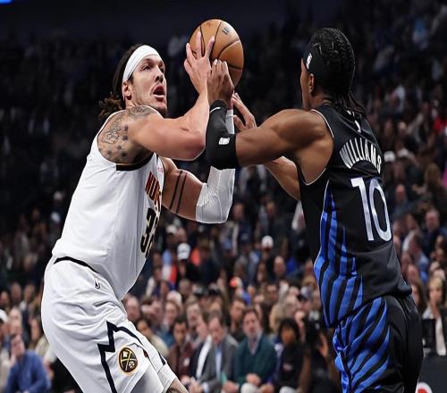 打中锋也打得有模有样，掘金在今后也可以偶尔打一打五小阵容