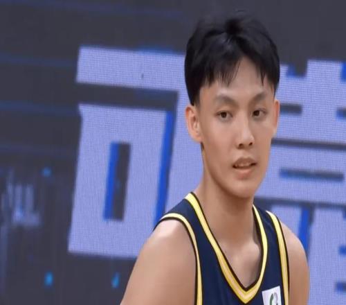 广东73113上海4坏消息！内线与后场弊端明显，奎因打不了高端局