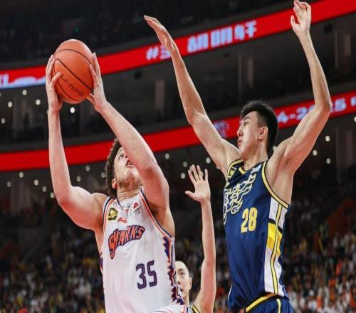 1月15日前瞻I烽火燃起，华南虎主场硬碰大鲨鱼