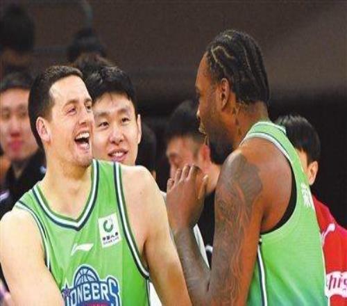 主场大胜天津男篮迎来两连胜