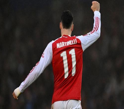 里程碑，马丁内利完成阿森纳生涯第250次出场