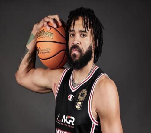 北京首钢队买断麦基，NBA冠军中锋辅佐周琦，冠军志在必得