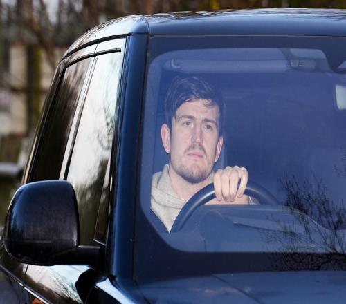 马奎尔考虑离开曼联，最早冬窗去意甲！滕哈格首签找卡里克定未来