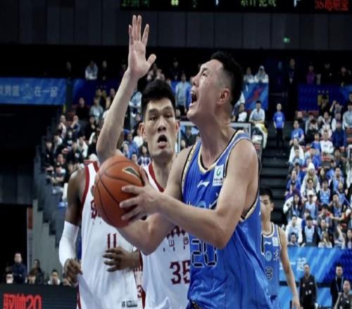 翟晓川：面对困难需要每个人的无私和牺牲，我们定会团结一致渡过