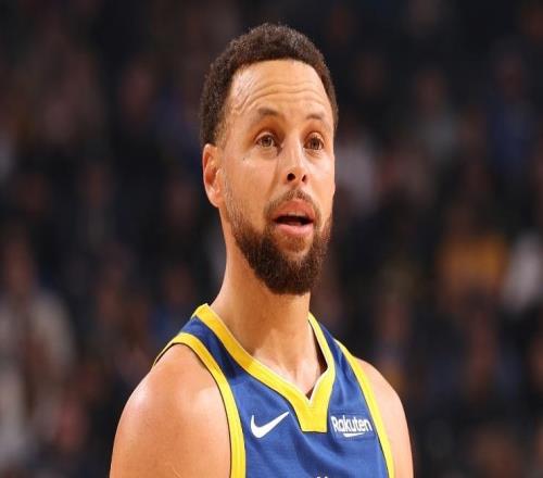 库里27+7勇士17分大逆转尼克斯巴特勒32+8唐斯17+20