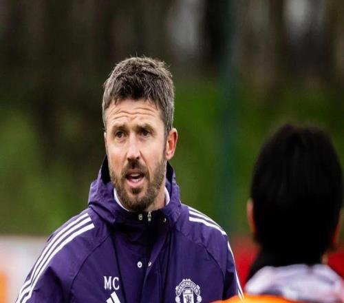 基恩：不认同找个跟曼联有关联的人执教就有用的说法迪马济奥：罗马没有放弃签约齐尔克泽