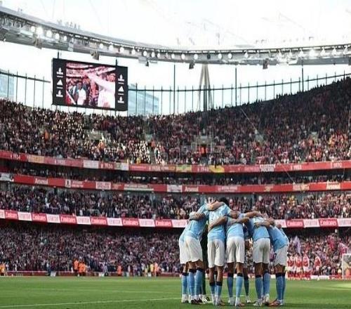 邮报：曼城与远征球迷关系愈发紧密，源自B席召开队长会议后