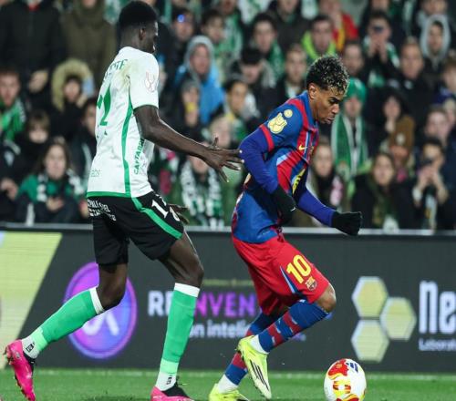 22岁天才神了：4场造7球，国王杯8强降生，巴萨晋级，皇马出局