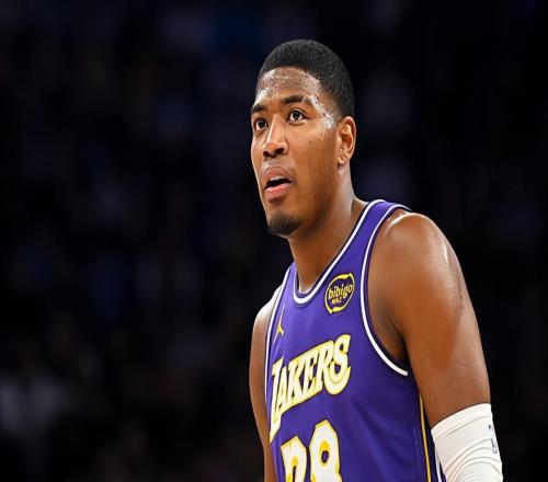 确实是打不了替补，湖人锋线大将估计很快又要回归先发阵容了