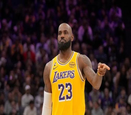 爆冷！湖人18分惨败鱼腩黄蜂，东契奇39分，球队有三个问题难解决