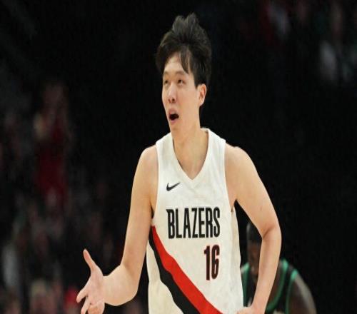 开拓者大胜老鹰！轰22分7板3助1断2帽后杨瀚森被火速召回仍遭DNP