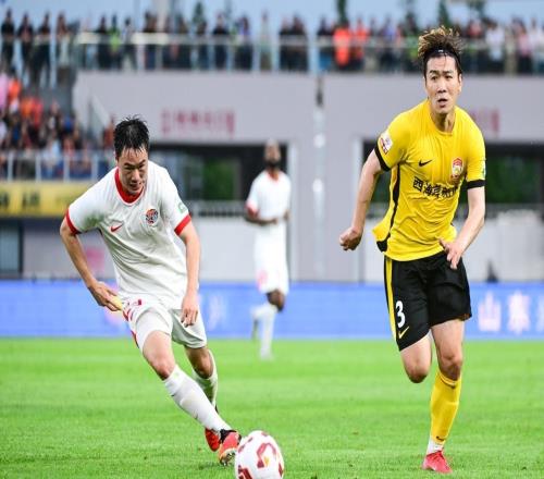 国安官宣4名新援加盟，球迷：尽捡别人不要的，靠他们能够争冠