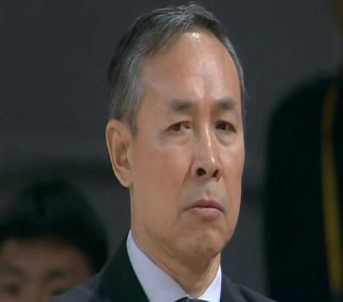 输山西宣布会！许利民不满攻守仍表扬球队，周琦再遭眼伤明天检查