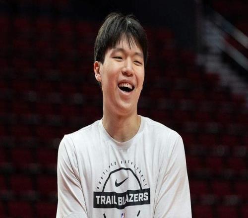 杨瀚森久别发展联盟高光之外还需提高什么