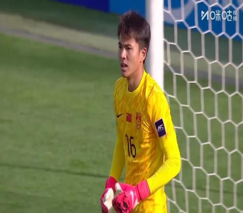 中超转会动态：申花被曝再次报价李昊，浙江队、三镇外援目标曝光