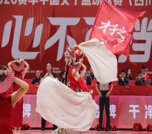 坎贝奇“两双”带领四川女篮力克WCBA领头羊