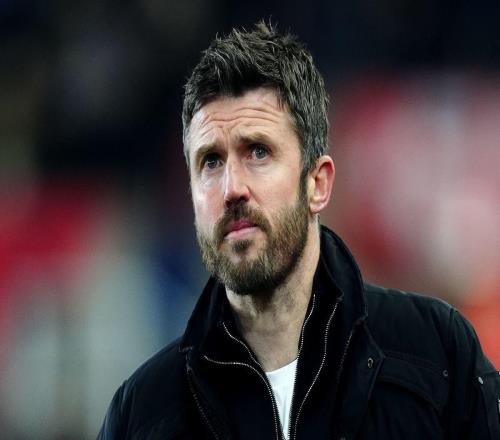 曼联正认真考虑任命“世界最佳主帅之一”，卡里克仅是临时执教！