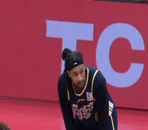 裁掉萨林杰广东队被迫引进“黑又硬”大外援，力保杜锋进总决赛