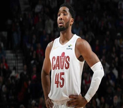 米切尔35+7+9骑士双杀76人恩比德13000分里程碑加兰伤退